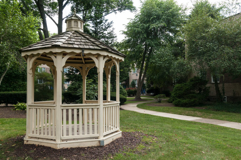 The Metropolitan Bala Cynwyd exterior walking path and gazebo