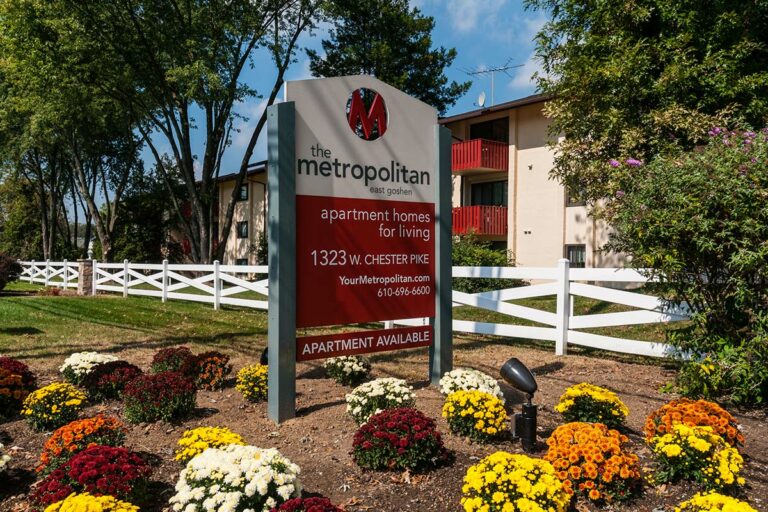 The Metropolitan East Goshen - property sign