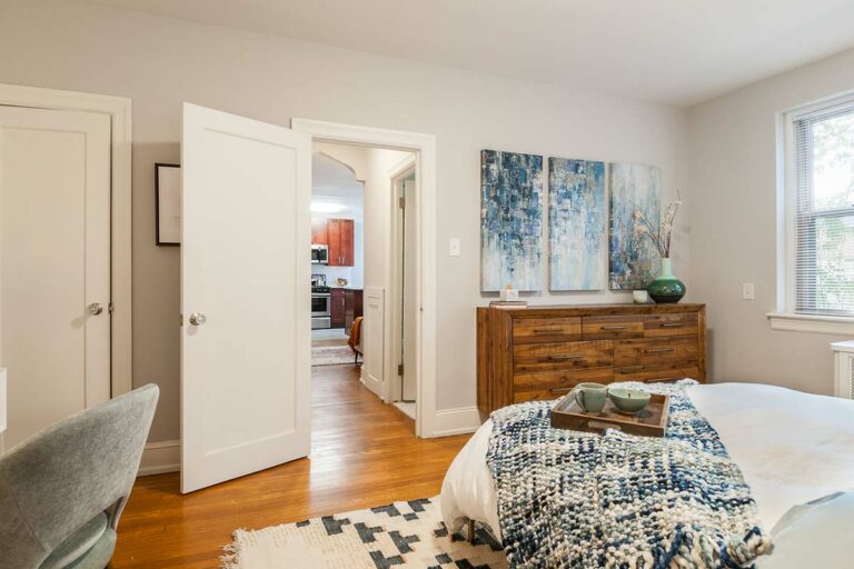 The Metropolitan Narberth Hall - Apartment interior bedroom