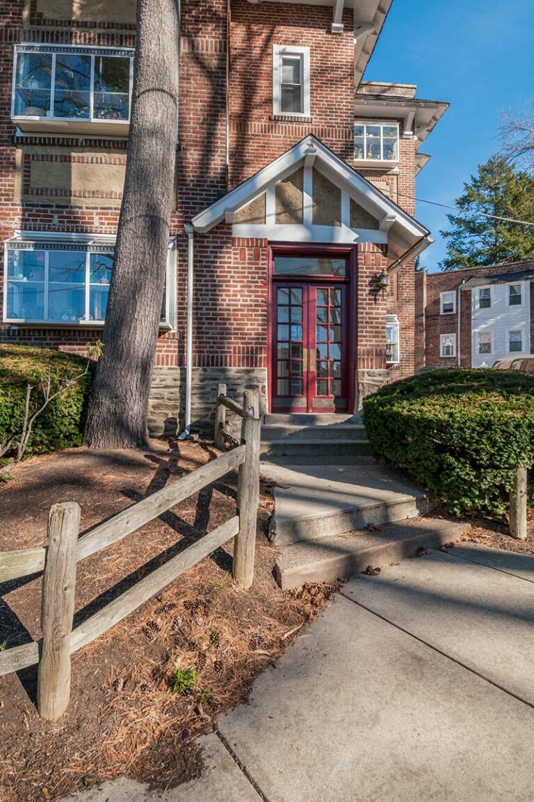 The Metropolitan Narberth Hall - exterior stairway to building entrance