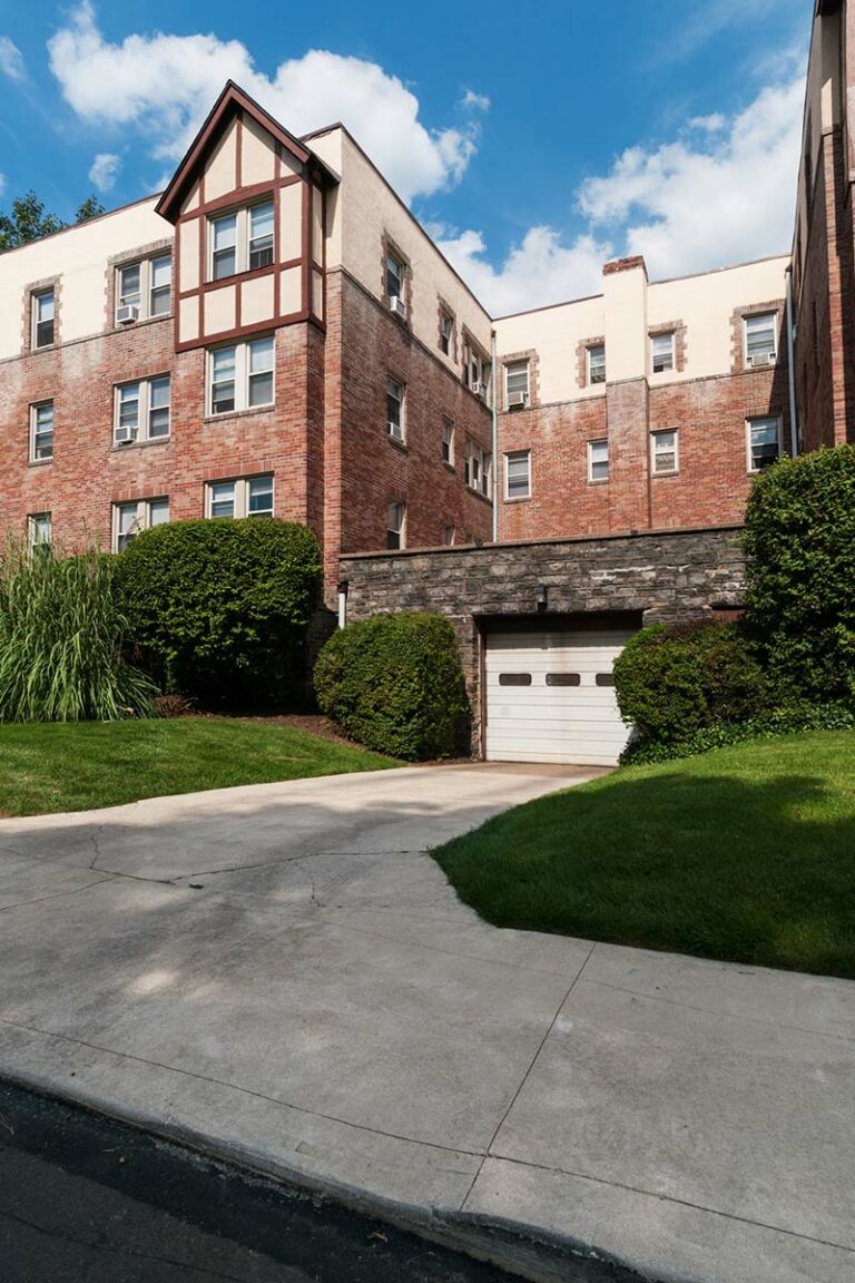 The Metropolitan Narberth Hall - exterior garage door