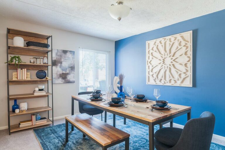 The Metropolitan Tareyton Estates - Apartment interior dining room