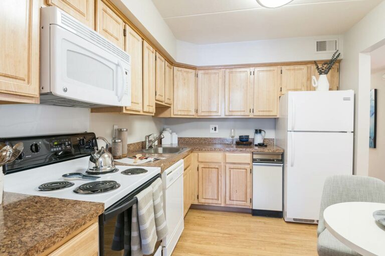 The Metropolitan Tareyton Estates - Apartment interior kitchen